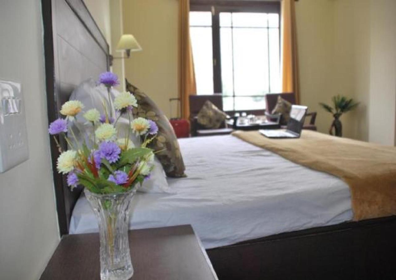 Hotel International Residency カールギル エクステリア 写真
